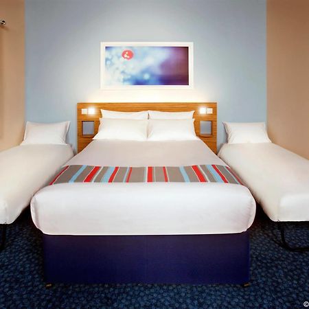 Ramada Encore יורק מראה חיצוני תמונה