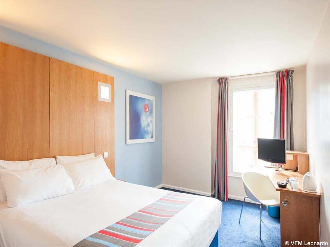 Ramada Encore יורק מראה חיצוני תמונה